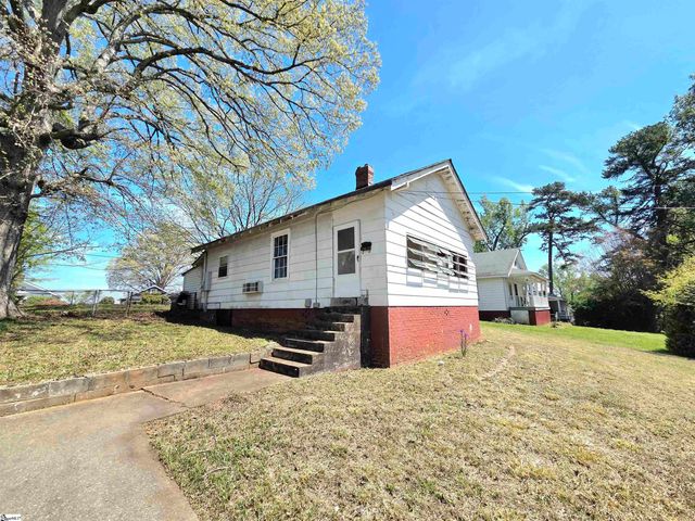 28 Circle Street, Travelers Rest, SC 29690