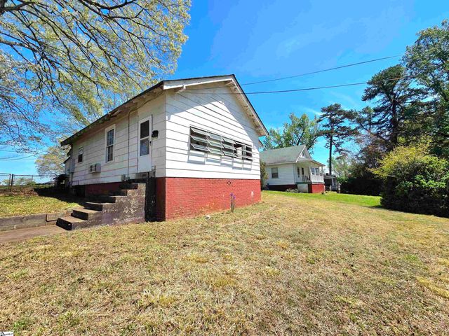 28 Circle Street, Travelers Rest, SC 29690