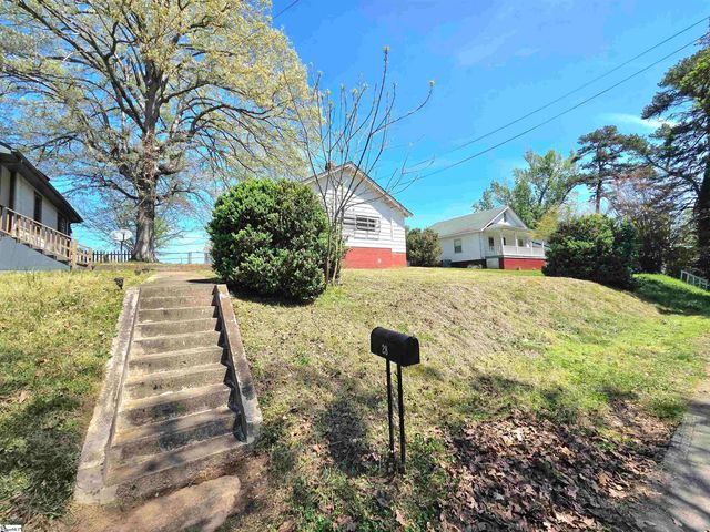 28 Circle Street, Travelers Rest, SC 29690