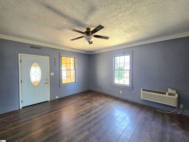 28 Circle Street, Travelers Rest, SC 29690