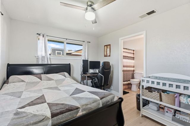 3939 N Pleasant Avenue, Fresno, CA 93705