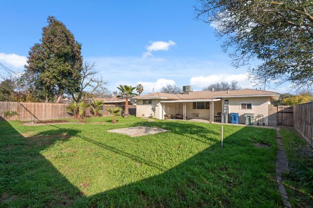 3939 N Pleasant Avenue, Fresno, CA 93705