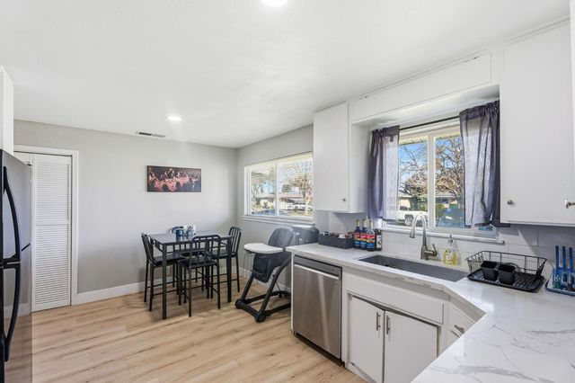 3939 N Pleasant Avenue, Fresno, CA 93705