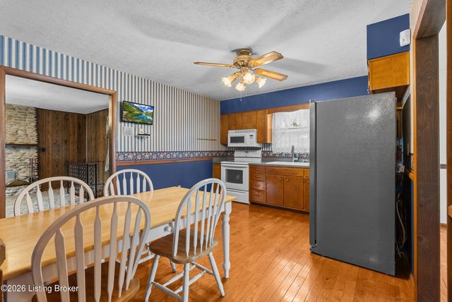 3902 Iron Horse Way, Louisville, KY 40272
