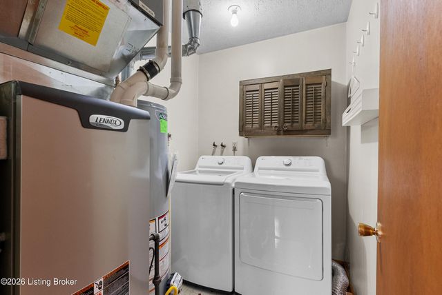 3902 Iron Horse Way, Louisville, KY 40272