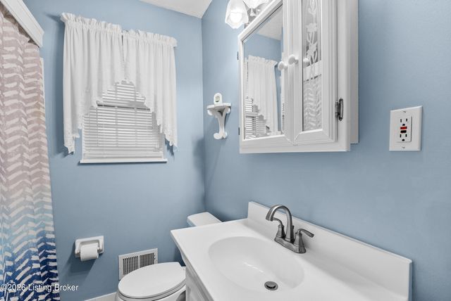 3902 Iron Horse Way, Louisville, KY 40272