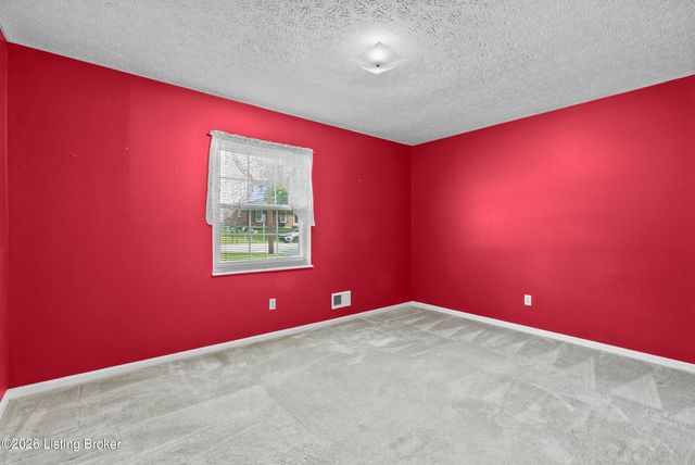 3902 Iron Horse Way, Louisville, KY 40272