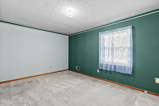 3902 Iron Horse Way, Louisville, KY 40272