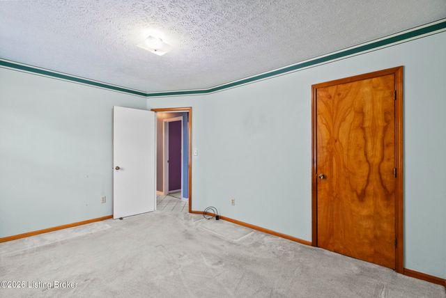 3902 Iron Horse Way, Louisville, KY 40272