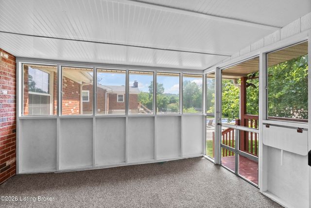 3902 Iron Horse Way, Louisville, KY 40272