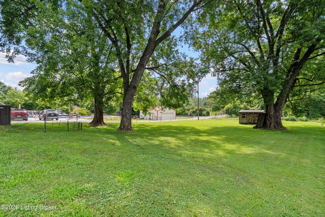 3902 Iron Horse Way, Louisville, KY 40272