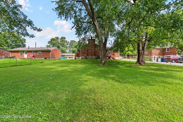 3902 Iron Horse Way, Louisville, KY 40272