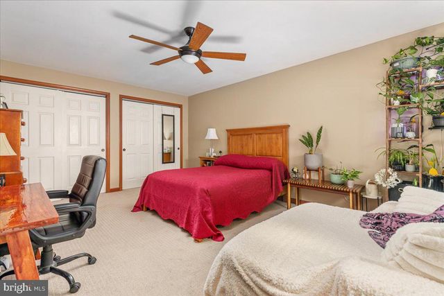 120 APRIL AVE, Stephens City, VA 22655