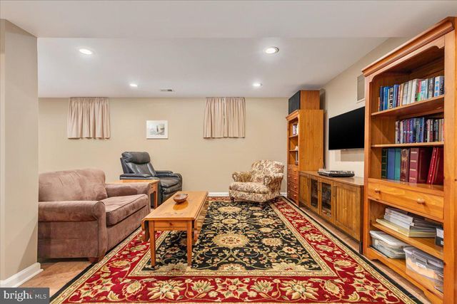 120 APRIL AVE, Stephens City, VA 22655
