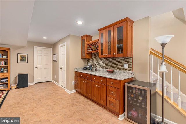 120 APRIL AVE, Stephens City, VA 22655