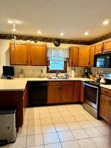 918 Willow Bend Drive, Wilmington, OH 45177