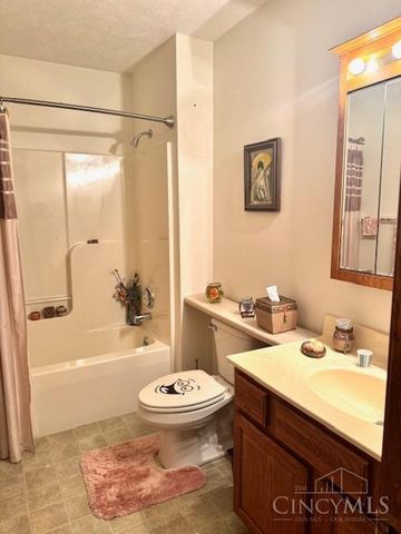 918 Willow Bend Drive, Wilmington, OH 45177