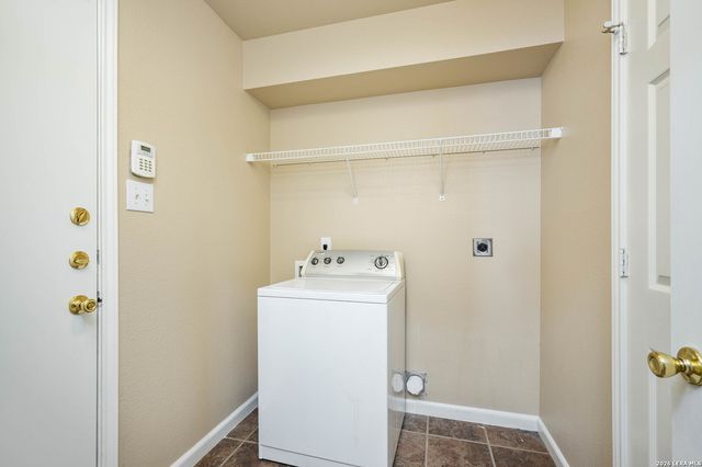 9111 Spiral Woods, Universal City, TX 78148