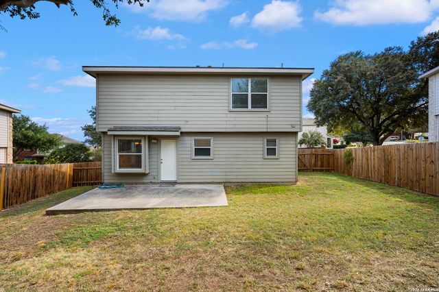 9111 Spiral Woods, Universal City, TX 78148