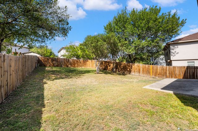 9111 Spiral Woods, Universal City, TX 78148
