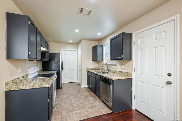 9111 Spiral Woods, Universal City, TX 78148
