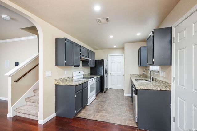 9111 Spiral Woods, Universal City, TX 78148