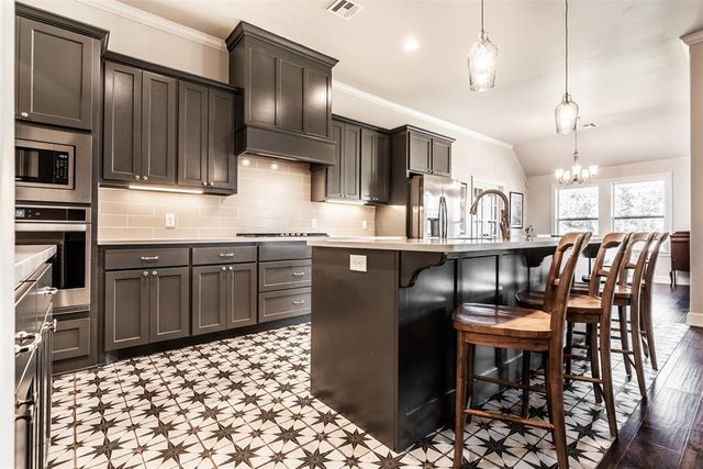 14400 Rushbrook Drive, Edmond, OK 73025