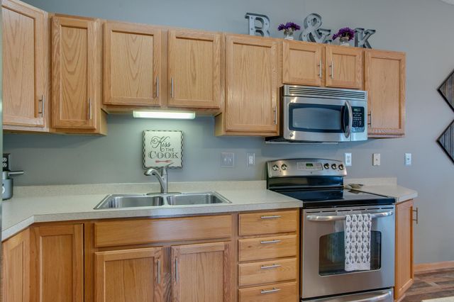 1901 41st Avenue S, Moorhead, MN 56560