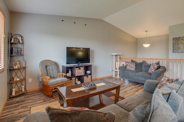 1901 41st Avenue S, Moorhead, MN 56560