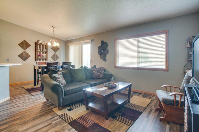 1901 41st Avenue S, Moorhead, MN 56560