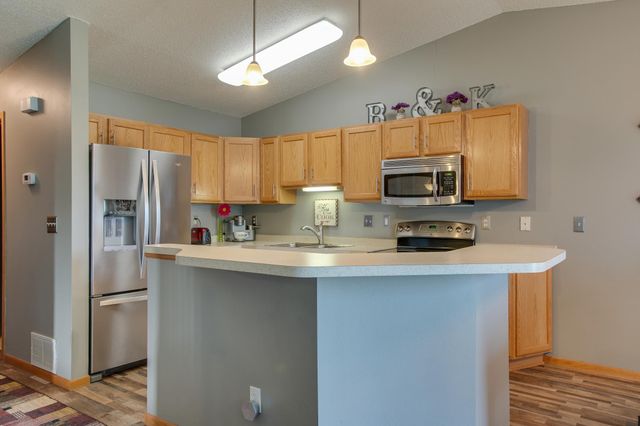 1901 41st Avenue S, Moorhead, MN 56560