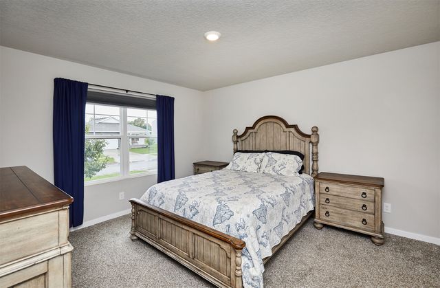 1051 35th Street SW, Altoona, IA 50009