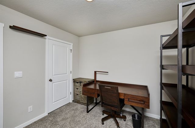 1051 35th Street SW, Altoona, IA 50009
