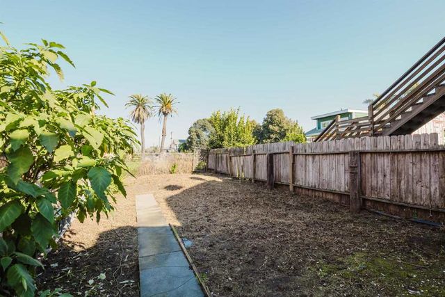 1778 8th St., Oakland, CA 94607