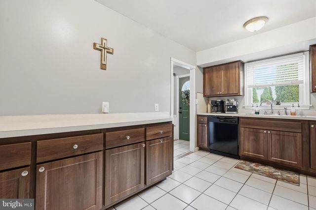 361 VALLEY RD, Warminster, PA 18974