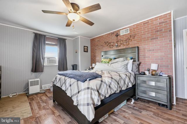 361 VALLEY RD, Warminster, PA 18974