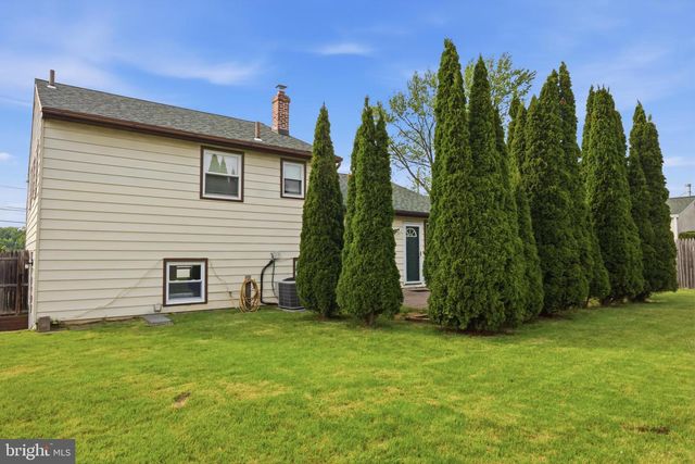361 VALLEY RD, Warminster, PA 18974