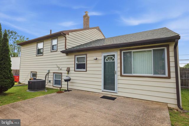 361 VALLEY RD, Warminster, PA 18974