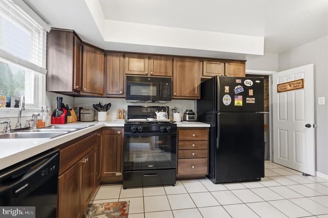 361 VALLEY RD, Warminster, PA 18974