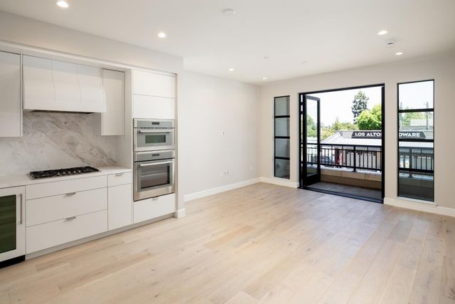 450 First Street 204, Los Altos, CA 94022