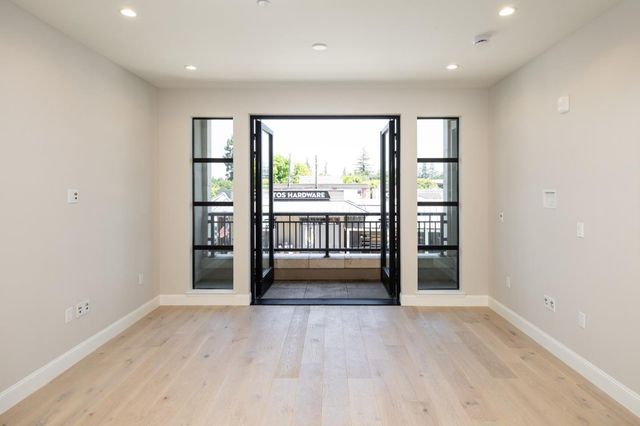 450 First Street 204, Los Altos, CA 94022