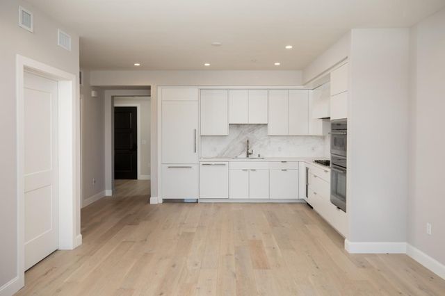 450 First Street 204, Los Altos, CA 94022
