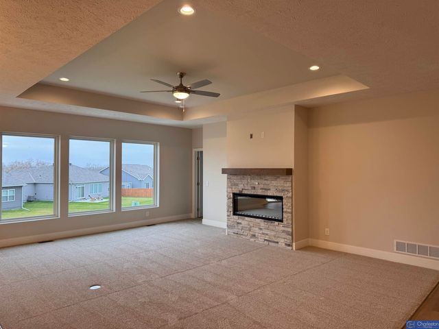 20522 Riviera Drive, Gretna, NE 68028