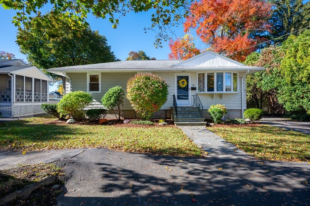 4 Harold St, Worcester, MA 01604