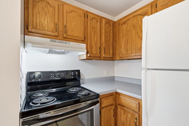 958 Jordan Cir, White Bluff, TN 37187