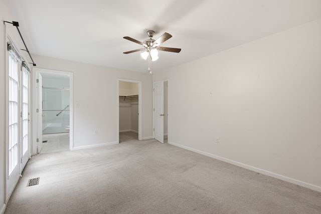 958 Jordan Cir, White Bluff, TN 37187