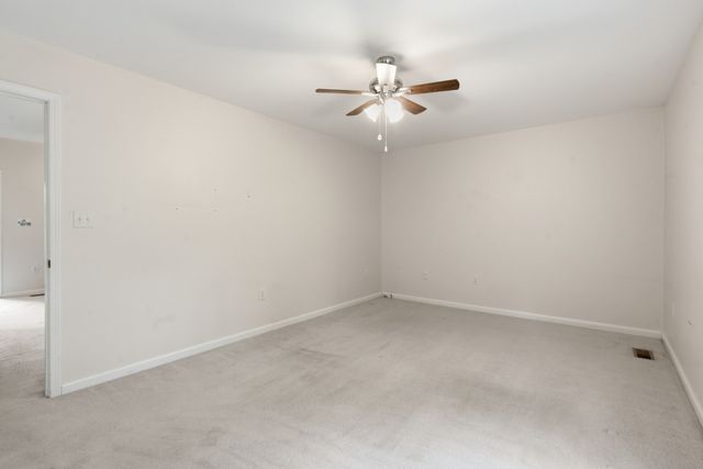 958 Jordan Cir, White Bluff, TN 37187