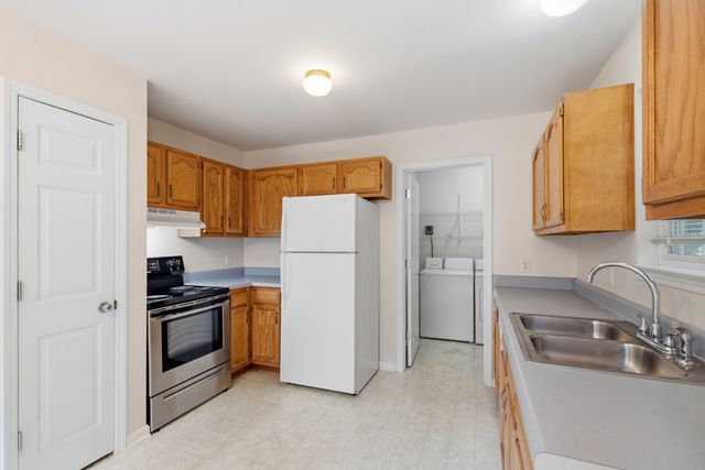 958 Jordan Cir, White Bluff, TN 37187