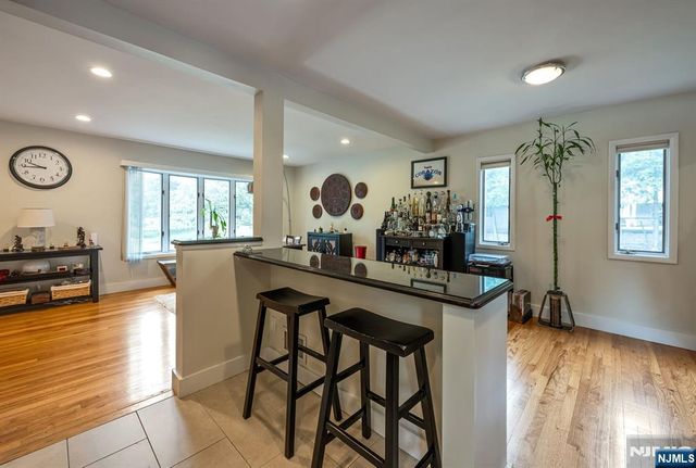49 Rutherford Place, Montvale, NJ 07645