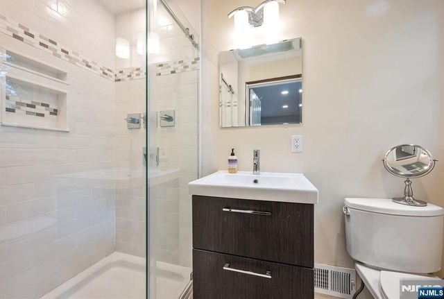 49 Rutherford Place, Montvale, NJ 07645